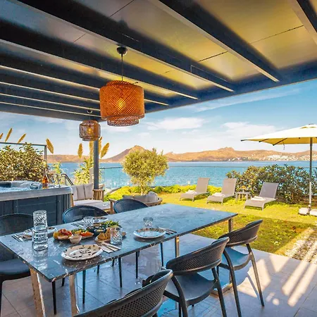 Cimentepe Deluxe Villa