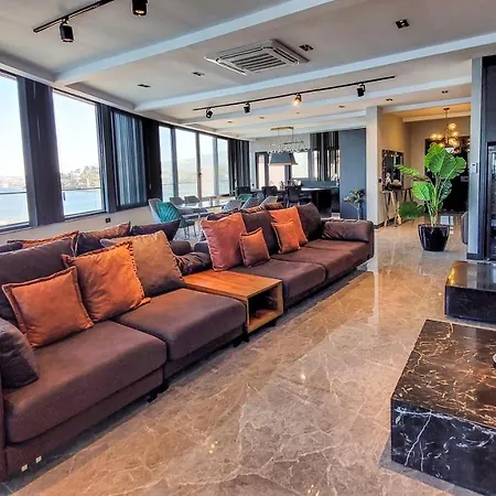 Cimentepe Deluxe Vilă