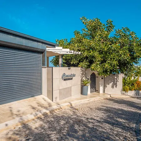 Cimentepe Deluxe فيلة